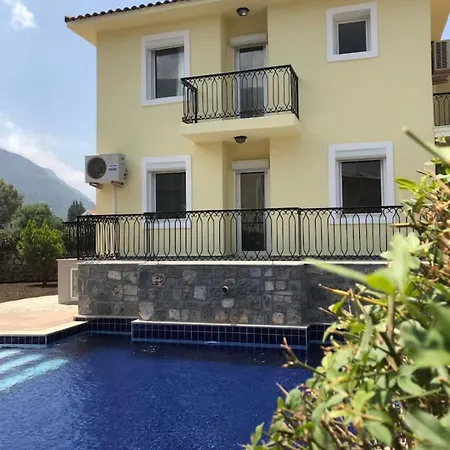 Sunrise 1 Tatil Evi