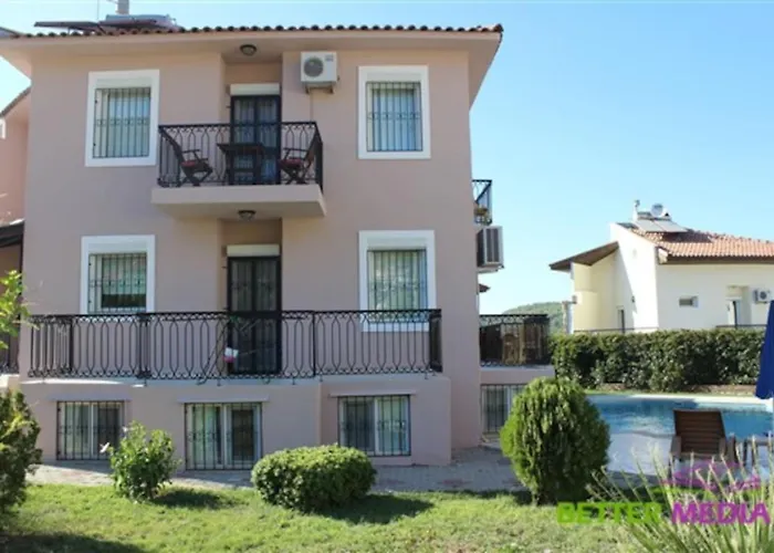 度假居 Sunrise 1 费特希耶